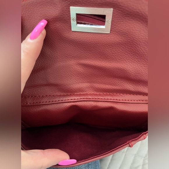 Roma Deep Red Leather Conceal Carry Shoulder Bag - Picture 4 of 10